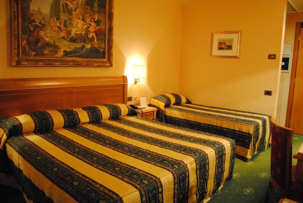 Colonna Hotel Фраскаті Номер фото