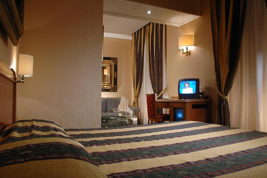 Colonna Hotel Фраскаті Номер фото