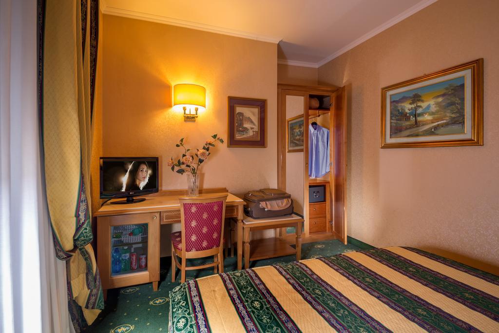 Colonna Hotel Фраскаті Екстер'єр фото