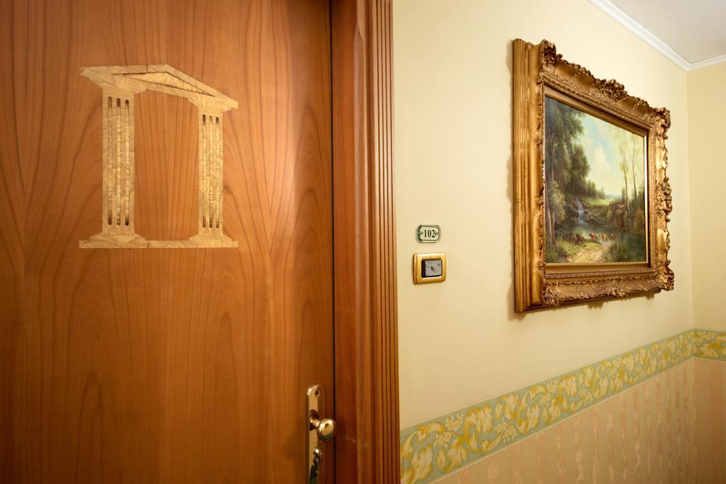 Colonna Hotel Фраскаті Екстер'єр фото