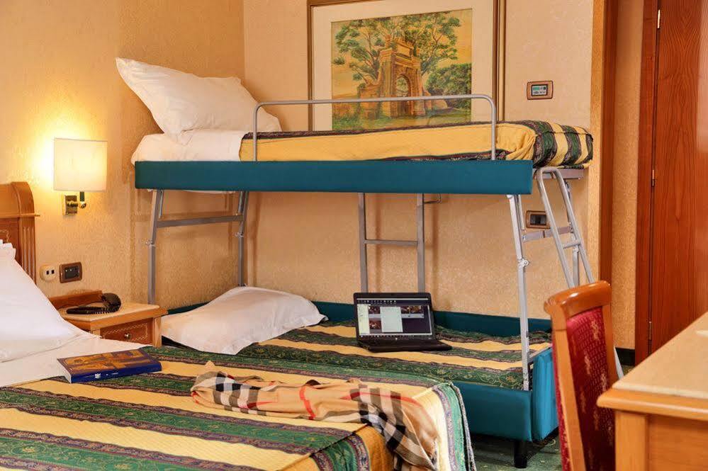 Colonna Hotel Фраскаті Екстер'єр фото